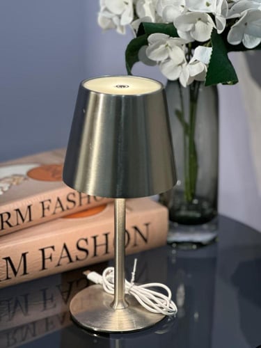 ابجوره معدنية بإضاءة ثلاثية الألوان 23 cm