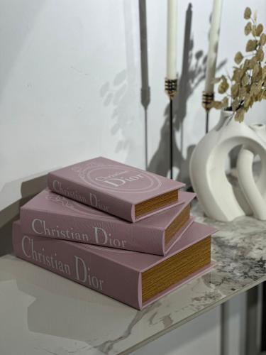 مجموعة كتب ديكور مع مساحة تخزين