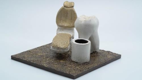 عيادة الأسنان البنية (الكرسي قائم)