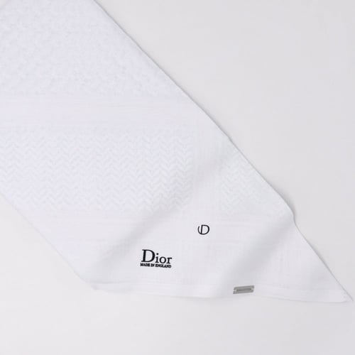 شماغ ديور ابيض