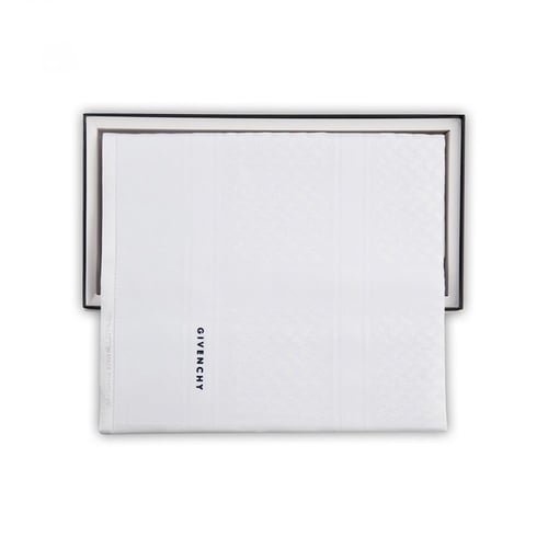 شماغ جفنشي أبيض كلاسيك