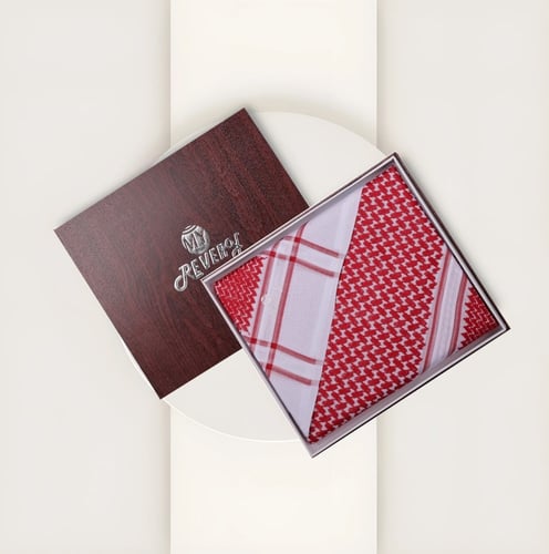 شماغ REVERY خطوط حمراء موديل 2024