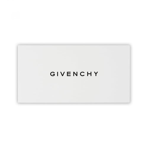 شماغ جيفنشي كلاسيك