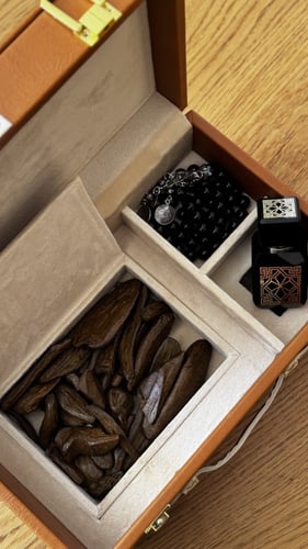 علبة إهداء فاخرة