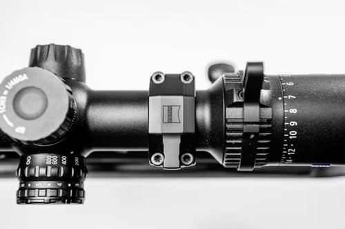 قاعدة دربيل بكتيني تيوب 30 وسط Zeiss