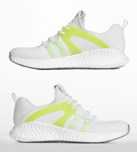 حذاء رياضي نسائي