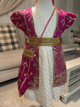 فستان شعبي + ربطة شعر + شنطة