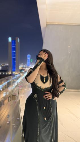 كلوش زيتي استرتش وبودره مرصع ب افخم الاحجار كرستال...