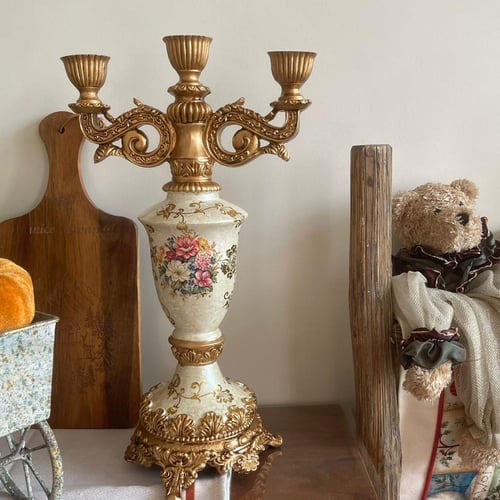 حامل شموع رويال باللون العاجي على الطراز الفيكتوري...