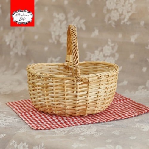 سلة خيزران بالمسكة | Bamboo basket with handle