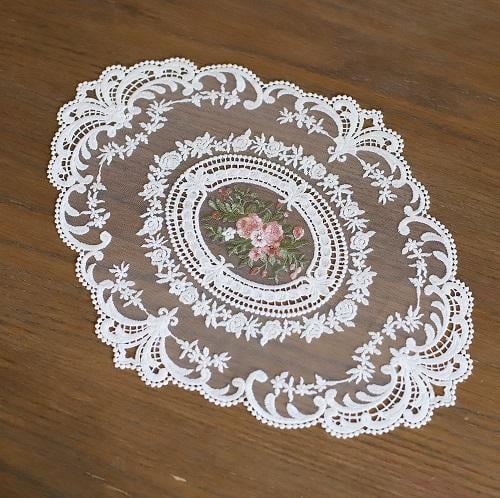 مفرش دانتيل بيضاوي اوف وايت | Lace Oval 30x40 cm O...