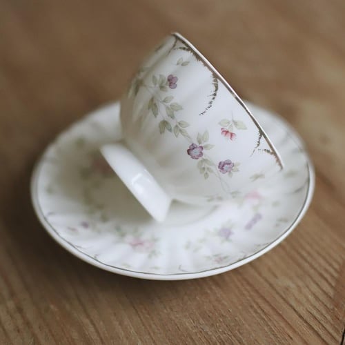 طقم اكواب قهوة 2 اكواب و 2 صحون | Tea set consisti...