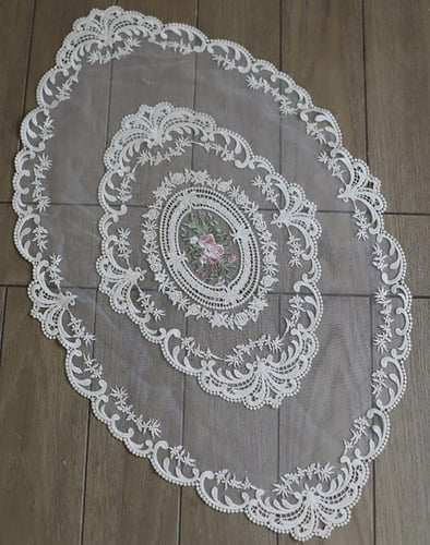مفرش دانتيل موكا | Lace Oval 46x73 cm Mocha