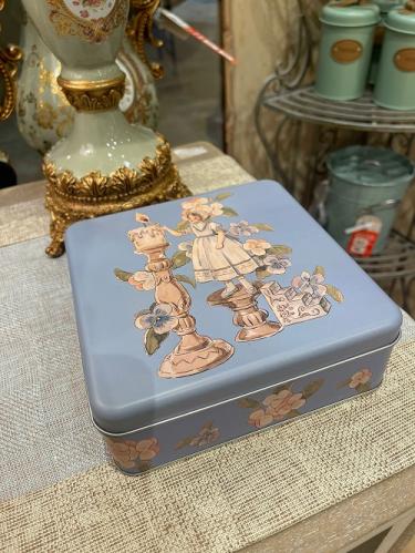 علبه معدنيه مربعه | square metal box