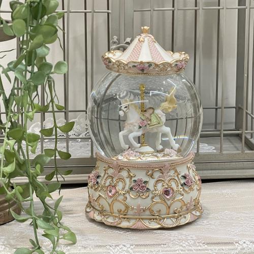 Music Box | علبة موسيقى