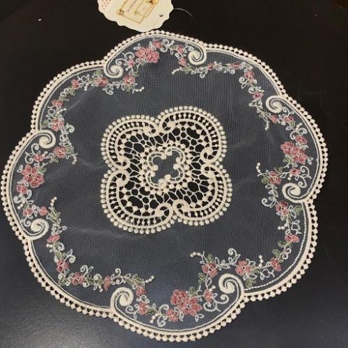 مفرش دانتيل 25 سم بيج | Lace Table Cover 25 cm Bei...