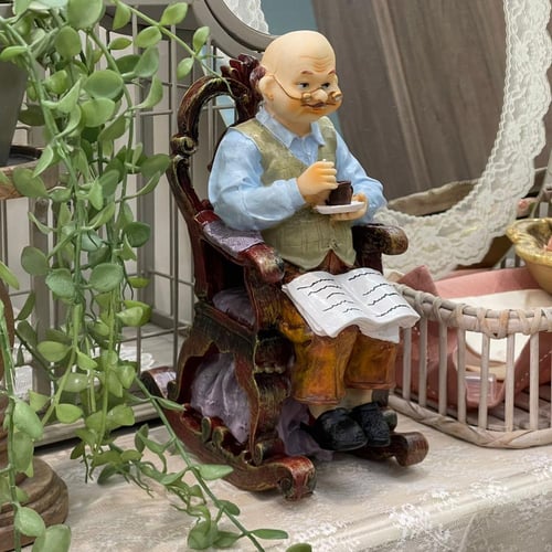 تحفه منزليه بشكل رجل عجوز مصنوعه من مادة الريزن |...