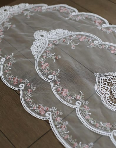 مفرش دانتيل اوف وايت | Oval Lace Off White 45x120...