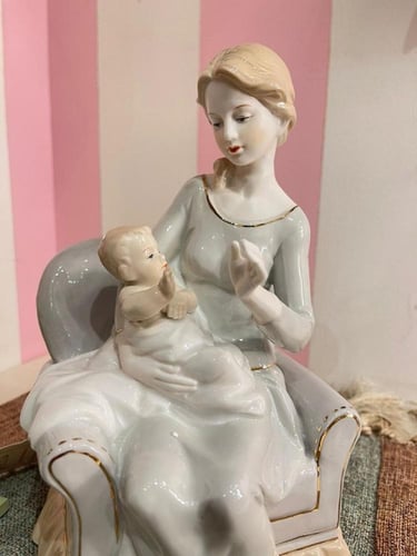 عروسة سيراميك | Porcelain Girl Size:-25x15x14 cm