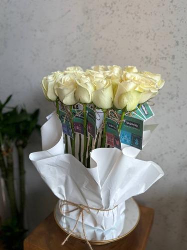 30 توزيعة ورد جود بالكرت المربع