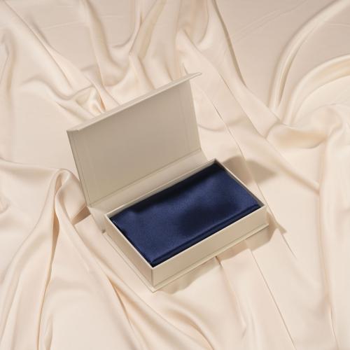 ‏Pillowcase stander - Blue