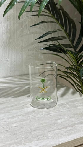 اكواب شفافة قزاز