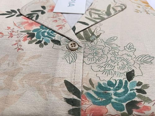 بجامه نسائي مشجرة