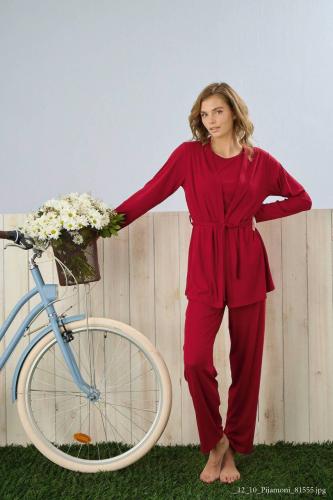 بجامه نسائي احمر مع روب