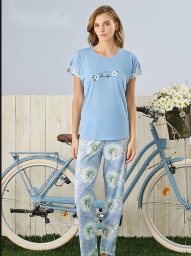 بجامه نسائي سماوي مشجرة