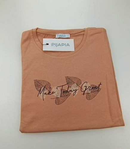 بجامه نسائي برتقالي فاتح بطبعة أوراق شجر