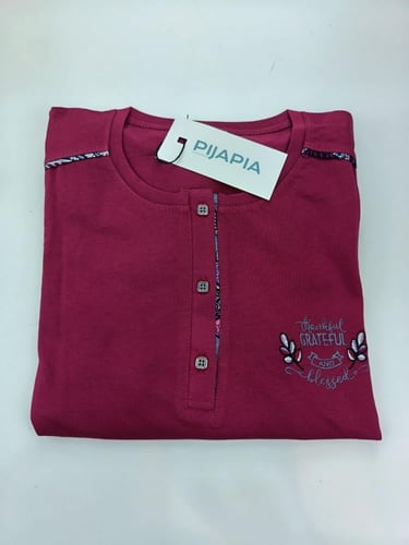 بجامه نسائي عنابي مشجرة