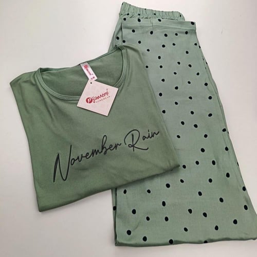 بجامه نسائي أخضر فاتح