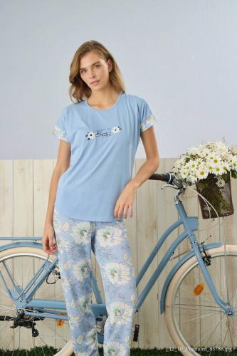 بجامه نسائي سماوي مشجرة