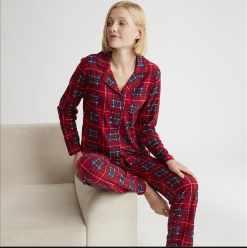 بجامه نسائي كاروهات احمر وكحلي بأزرار