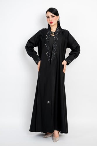 عباية لف نص كلوش بتطريز ابيض واسود وخرز يدوي على ا...