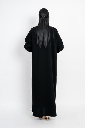 عباية كريب فيراري سواد فاحم لف نص كلوش تطريز ورود...