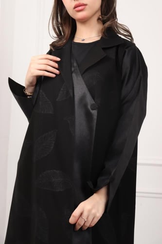 عبايه بقماش مشجر قلبه نص كلوش