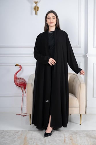 عباية كريب ملكي بتصميم عصري وفخم