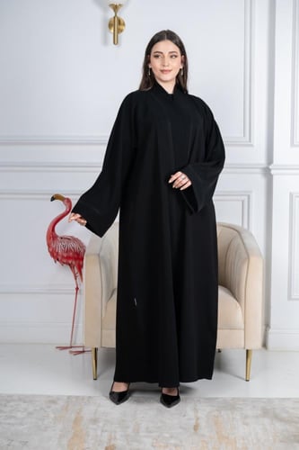 عباية سادة من سيدة الخليج