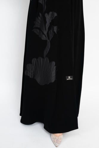 عبابة كريب فخامه نص كلوش بتصميم أنيق