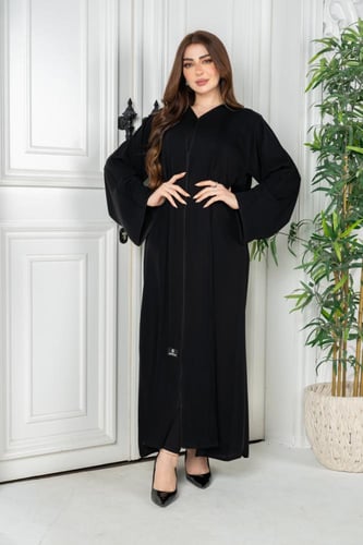 عباية فاخرة بخطوط فانتيكس ثلاثية التصميم