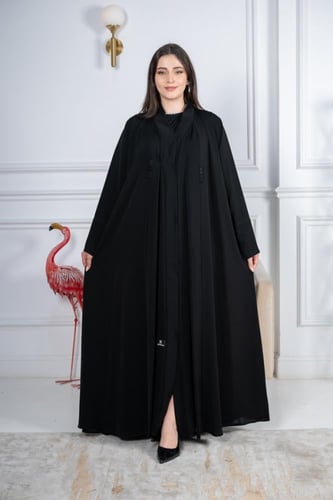 عباية بكسرتين بأزرار ديكور على الصدر