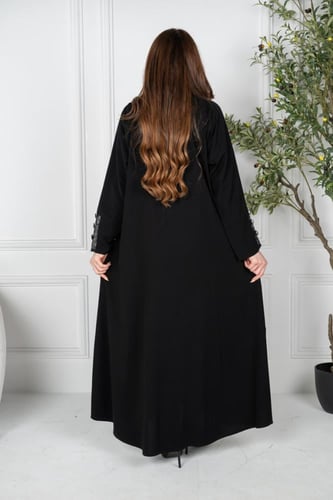 عباية كريب ملكي نص كلوش بتطريز فخم وكريستال متألق