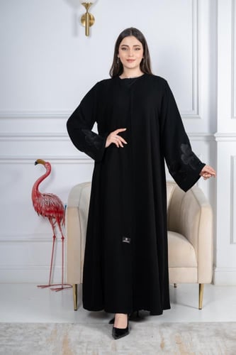 عباية سيراميك سواد فاحم نص كلوش بتطريز ورد كمبيوتر