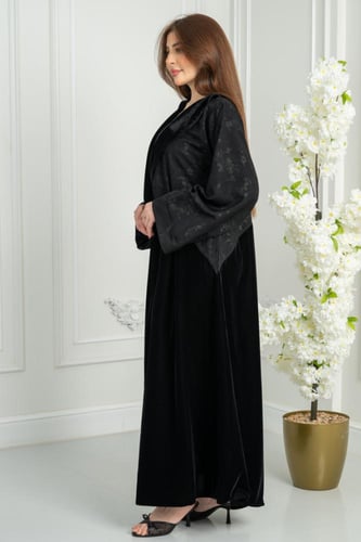 عباية نص كلوش مخمل تيجان درجة أولى مع جاكار مورد