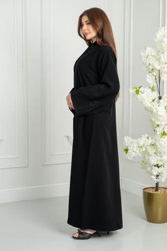 عباية نص كلوش فخامة ياقة كرستال