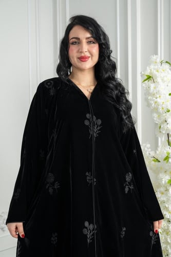 عباية مخمل تيجان فاخرة بتطريز ورود