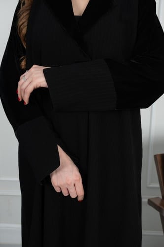 عباية مخمل مقلم فوكور