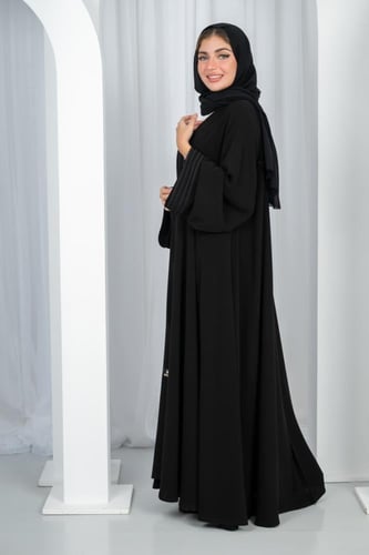 عباية كلوش كريب ملكي كوري بأكمام مربعة