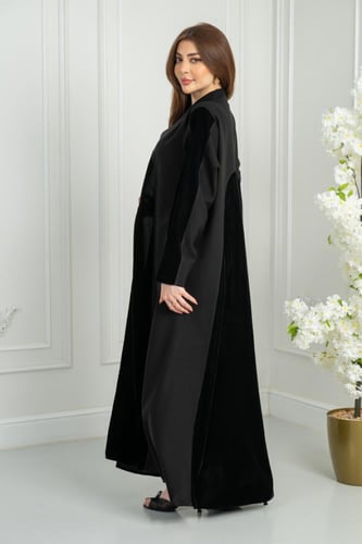 عباية نص كلوش كتان درجة أولى مع مخمل تيجان